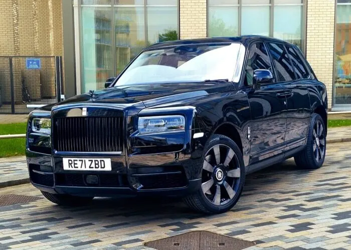 Rolls-Royce Cullinan with black badge styling