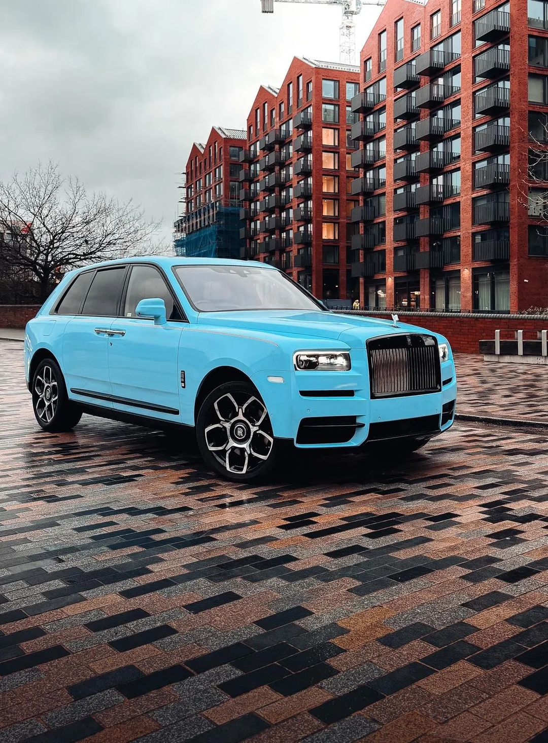 Rolls-Royce Cullinan Powder Blue Colour Change Wrap with Black Badge Styling in Birmingham